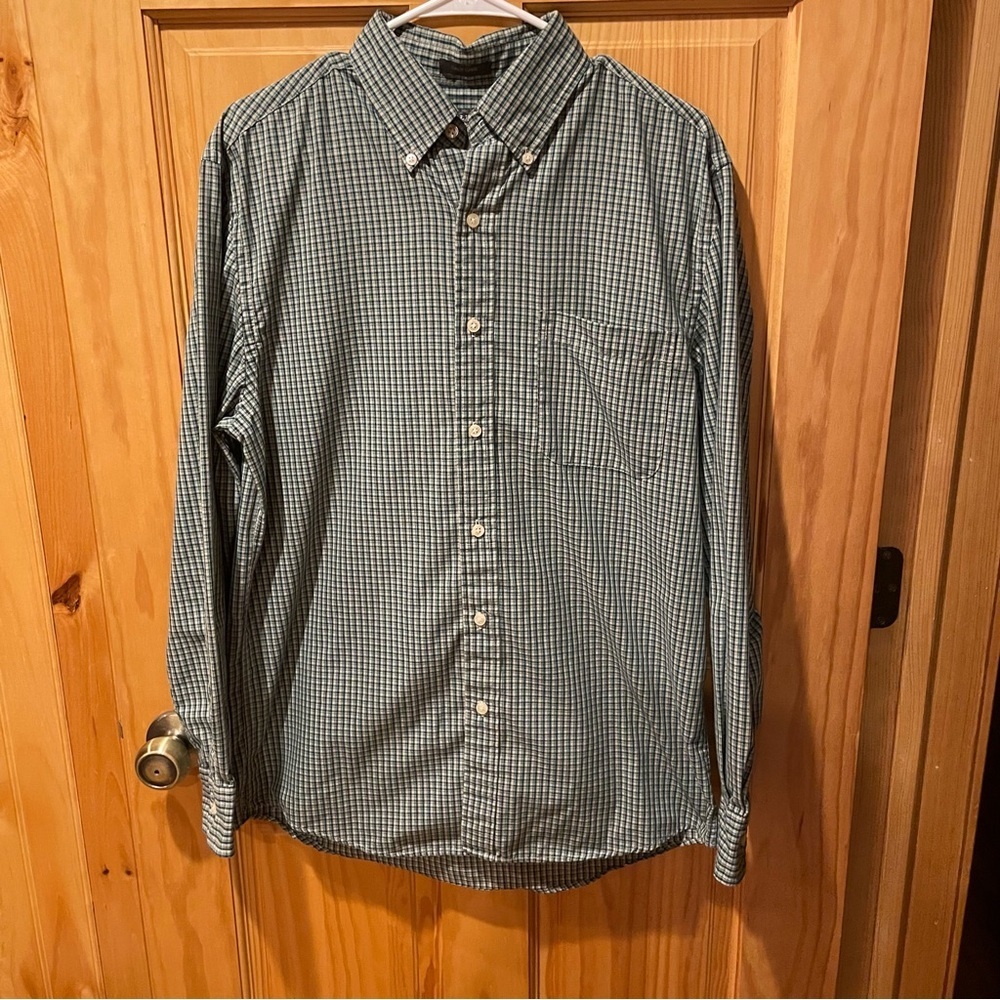 Saddlebred Easy Care men’s button up dress/casual shirt size M used